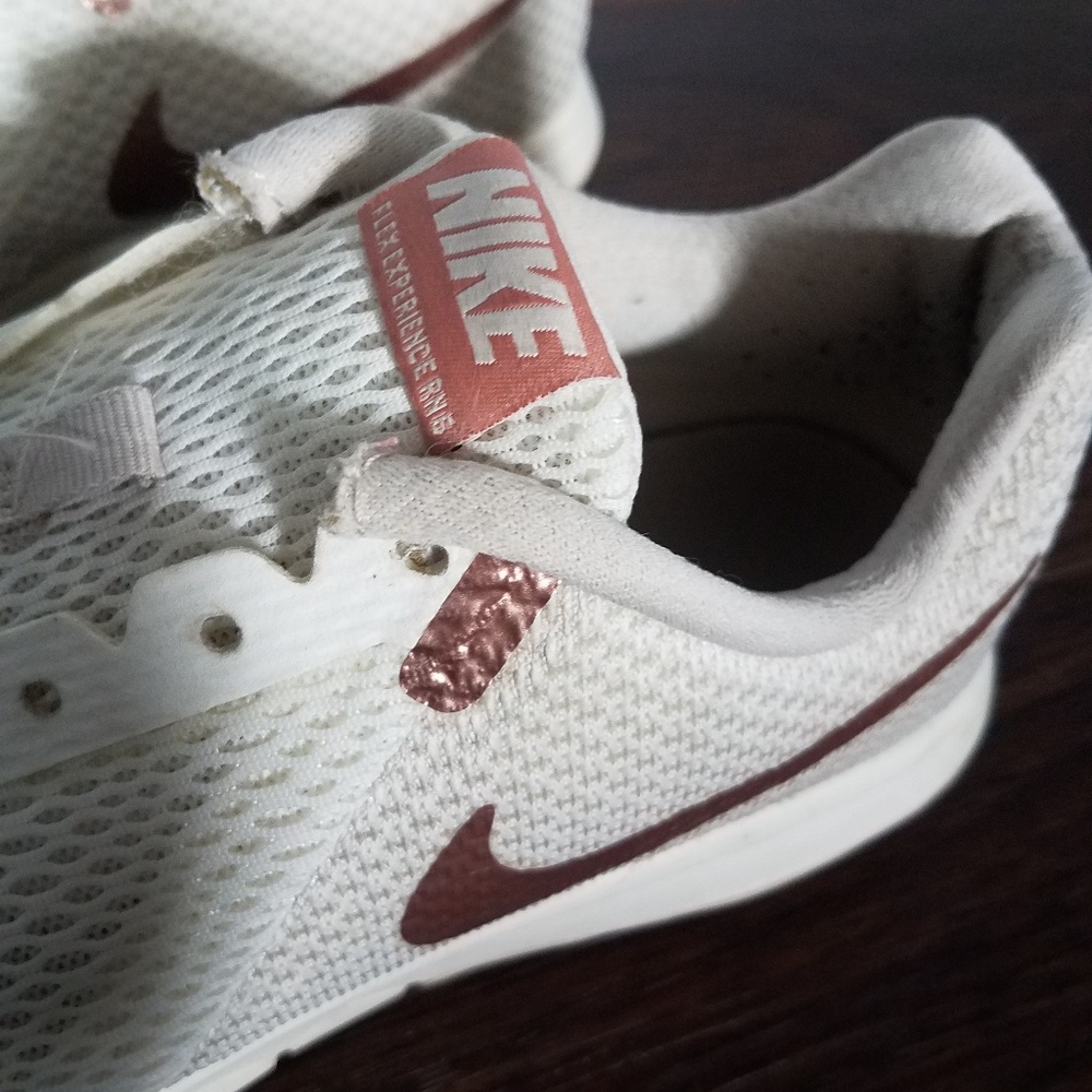 Cross training running shoes